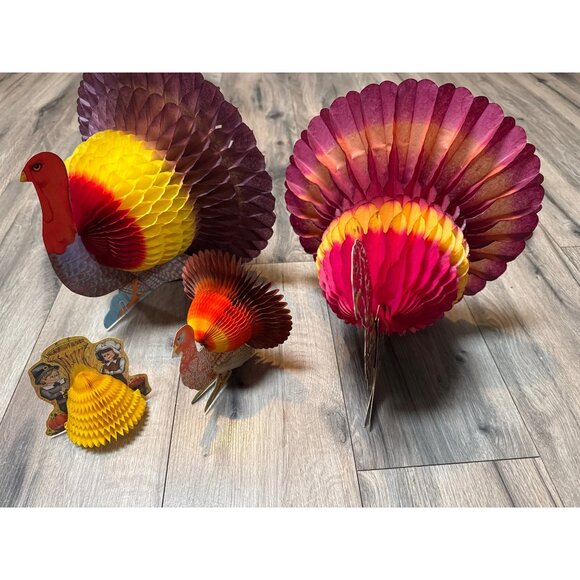 Vintage Thanksgiving Honeycomb Decorations Set - Pilgrims Corn & Turkeys By Pape - Picture 3 of 16
